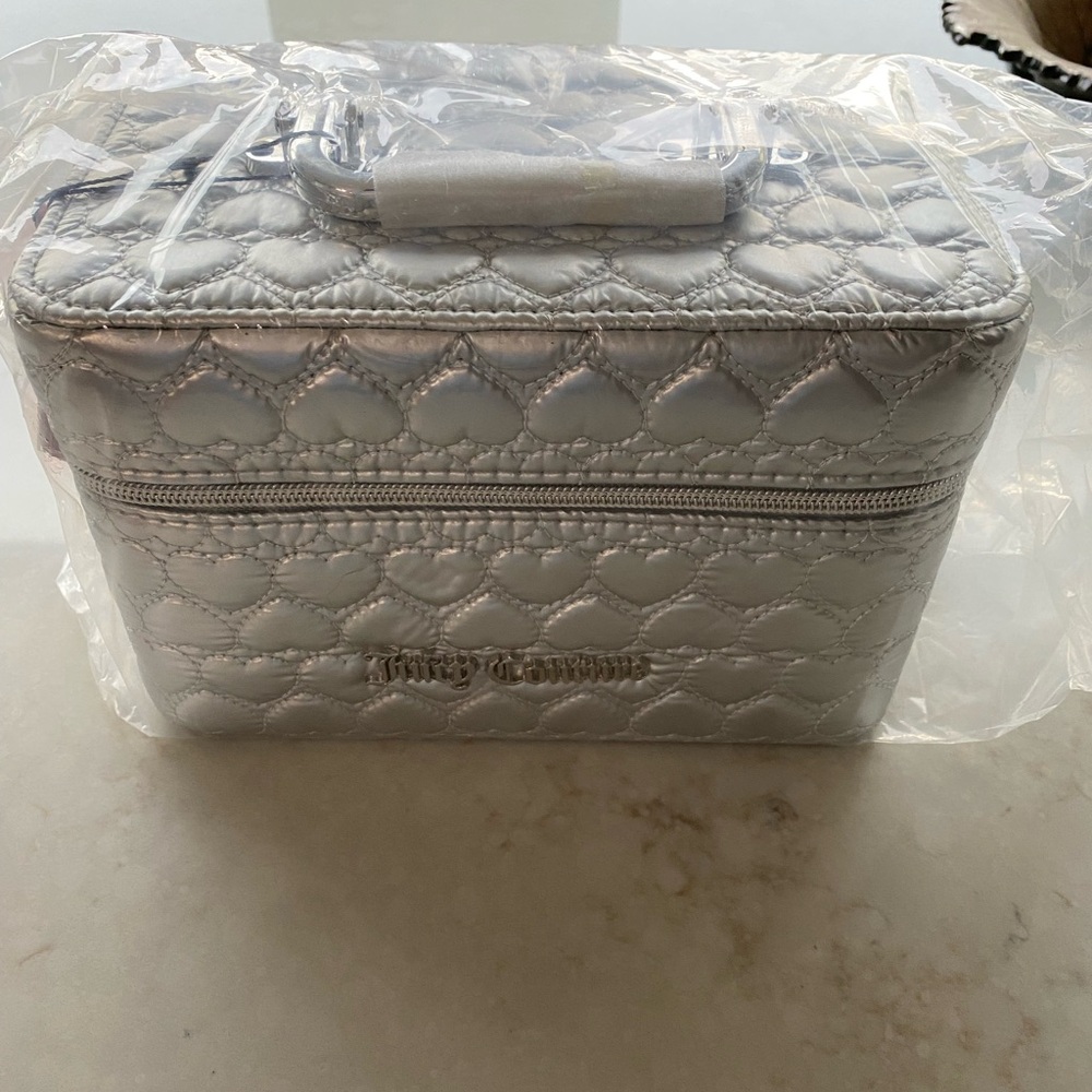 Juicy Couture Makeup Travel Bag BOUTIQUE Case Mirror Cosmetic Train Case Silver - Picture 10 of 11